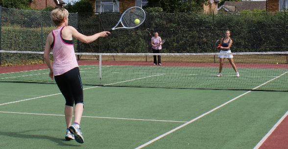 Croxley Tennis Club - Play